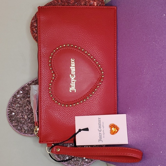 🎉HP🎉Juicy Couture ❤️NWT❤️ Red "Love Never Dies" Wristlet!❤️❤️❤️ - Picture 1 of 15